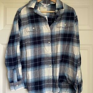 Women’s Blue Plaid Boyfriend Fit Flannel Shirt